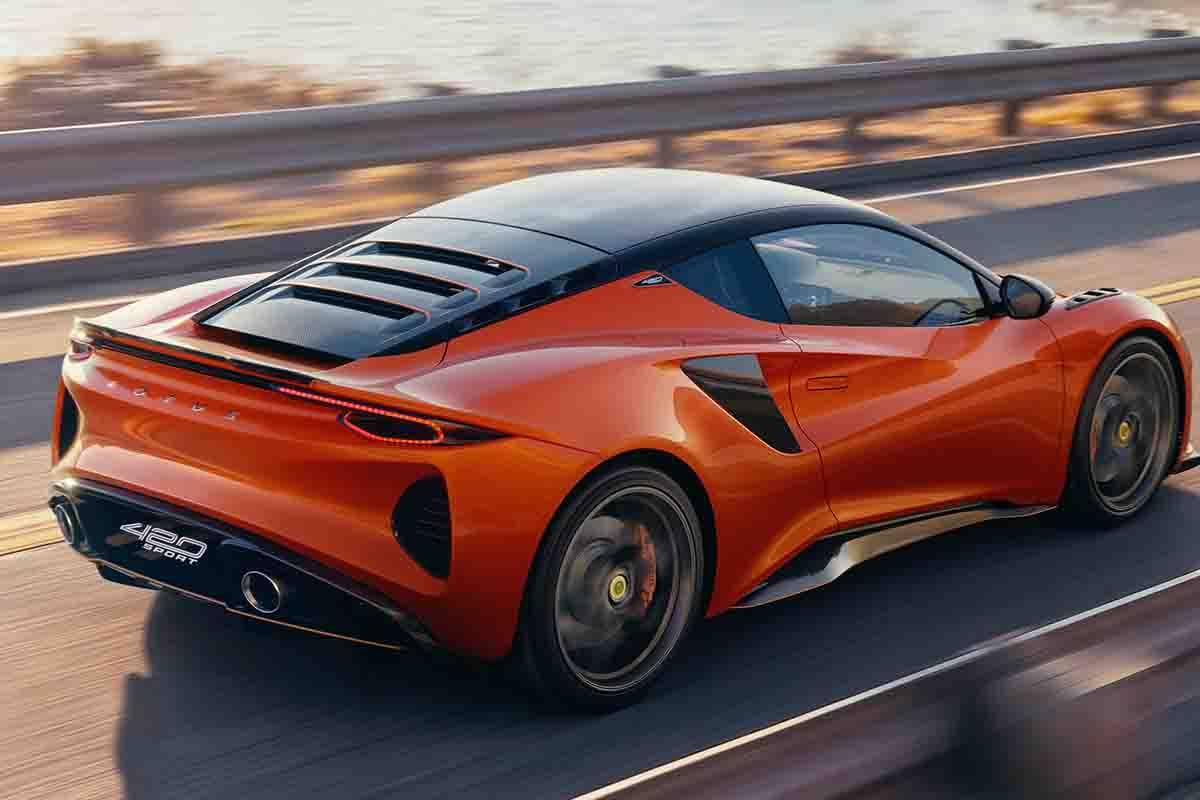 ロータス新型「エミーラ420スポーツ」