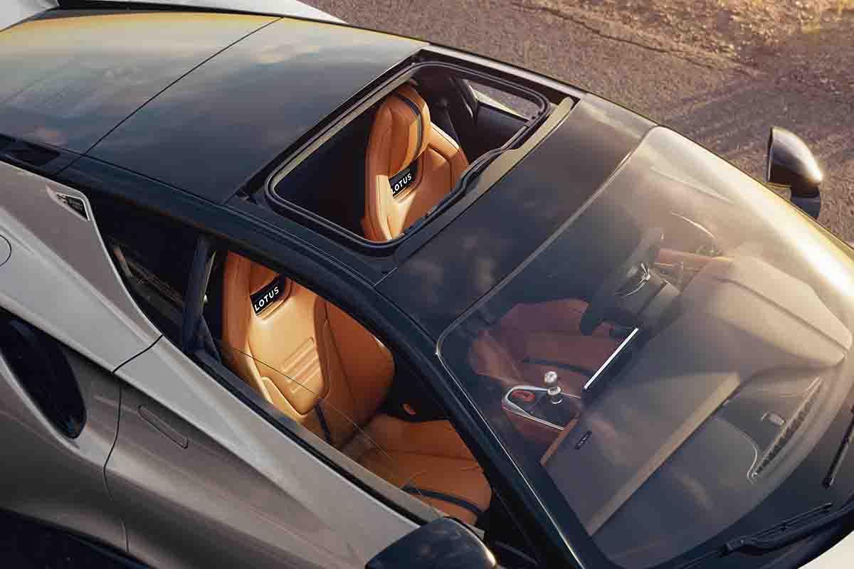 ロータス新型「エミーラ420スポーツ」