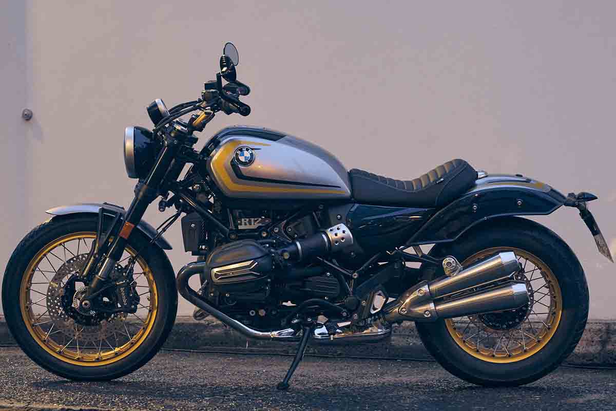 BMW「R12」