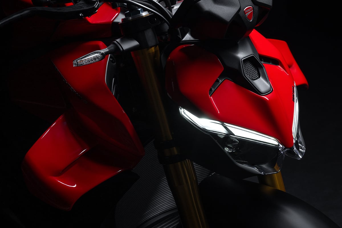 ドゥカティ「ストリートファイター V4」