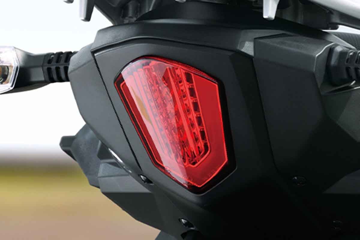 スズキ改良新型「Vストローム250」