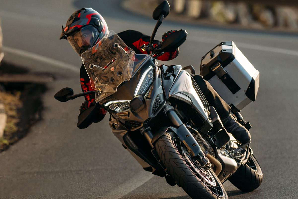 ドゥカティ「ムルティストラーダV4 S」