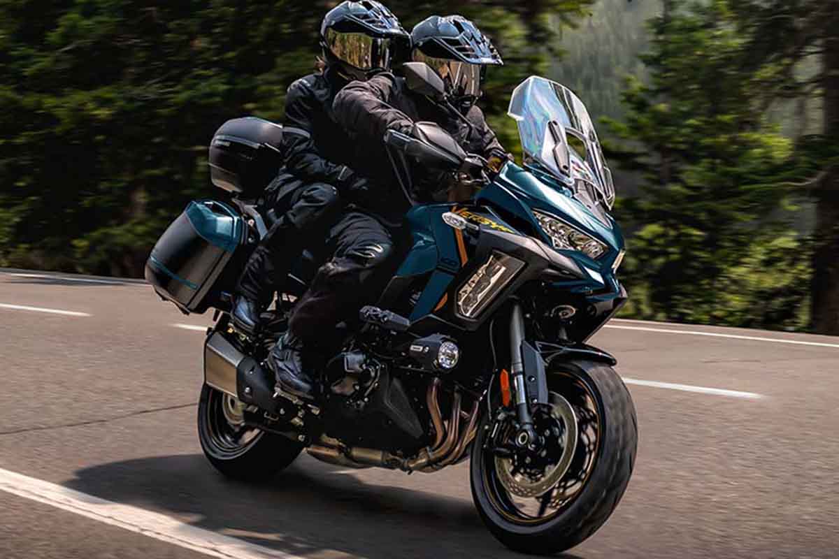 カワサキ「ヴェルシス 1100SE」