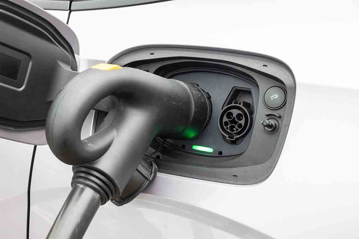 ボルボ新型「ES90」