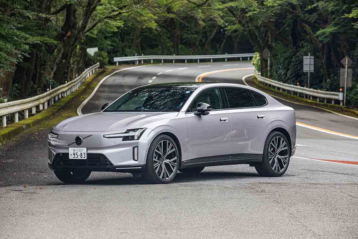 ボルボ新型「ES90」