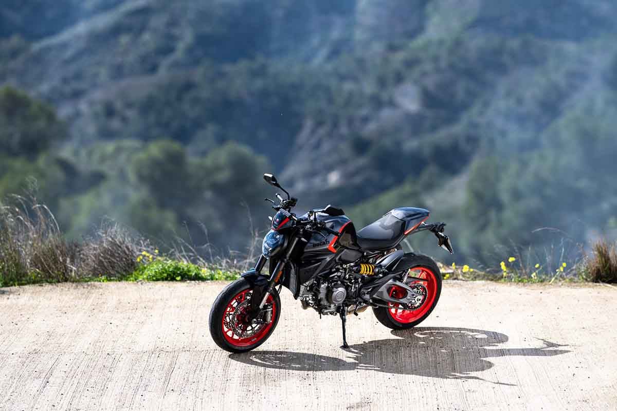 2026年7月に発売されたドゥカティ新型「モンスター」スポーツカラー
