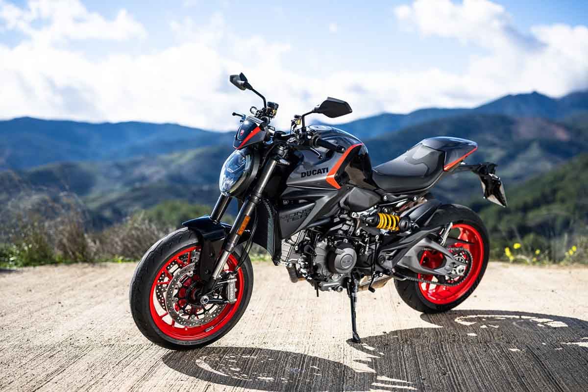2026年7月に発売されたドゥカティ新型「モンスター」スポーツカラー