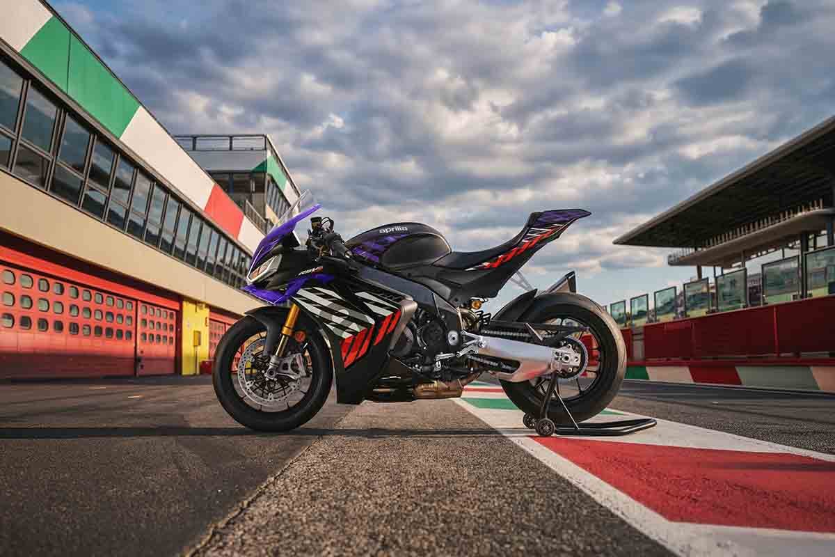 12台限定で日本に上陸したアプリリア新型「RSV4 Factory」