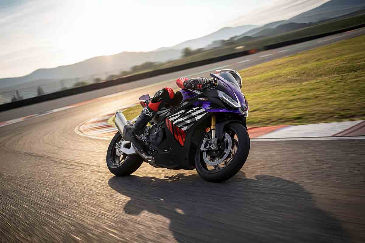 12台限定で日本に上陸したアプリリア新型「RSV4 Factory」
