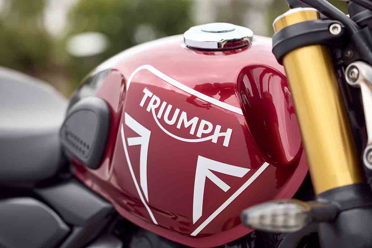 トライアンフ「スピード400」