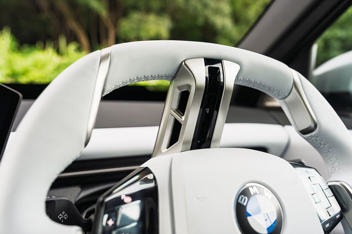 BMW新型「iX3 50 xDrive Mスポーツ」