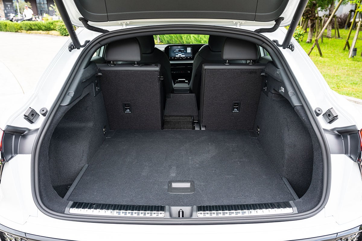 アウディ新型「Q3スポーツバック」