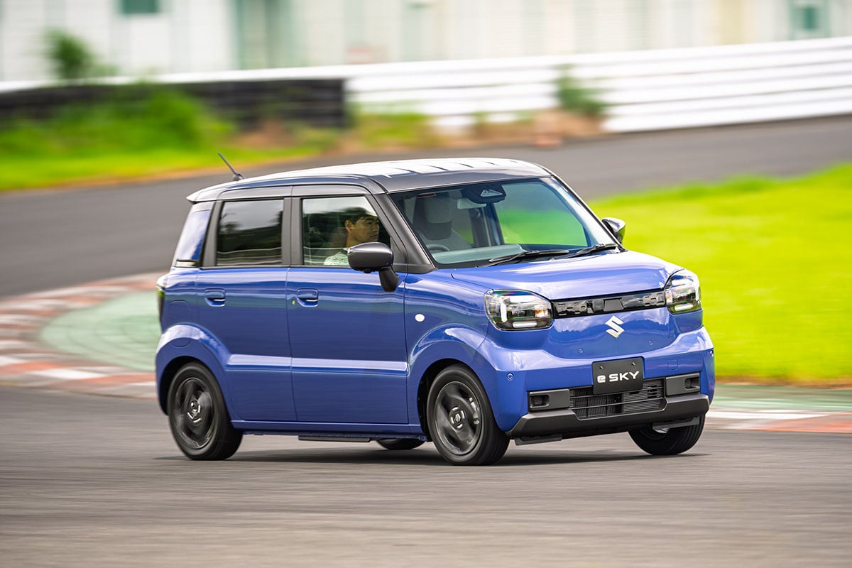 スズキ新型「eスカイ」（プロトタイプ）