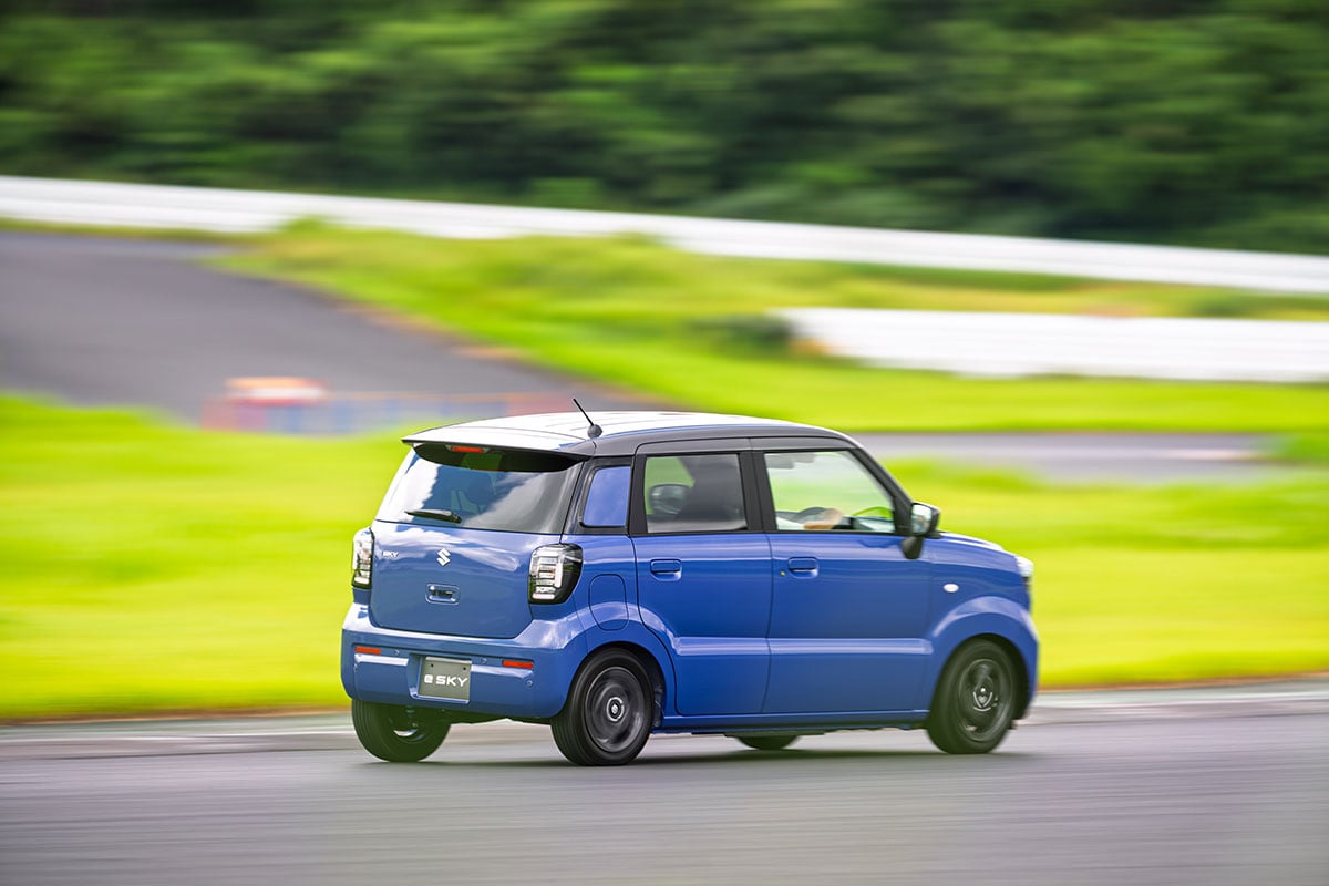 スズキ新型「eスカイ」（プロトタイプ）