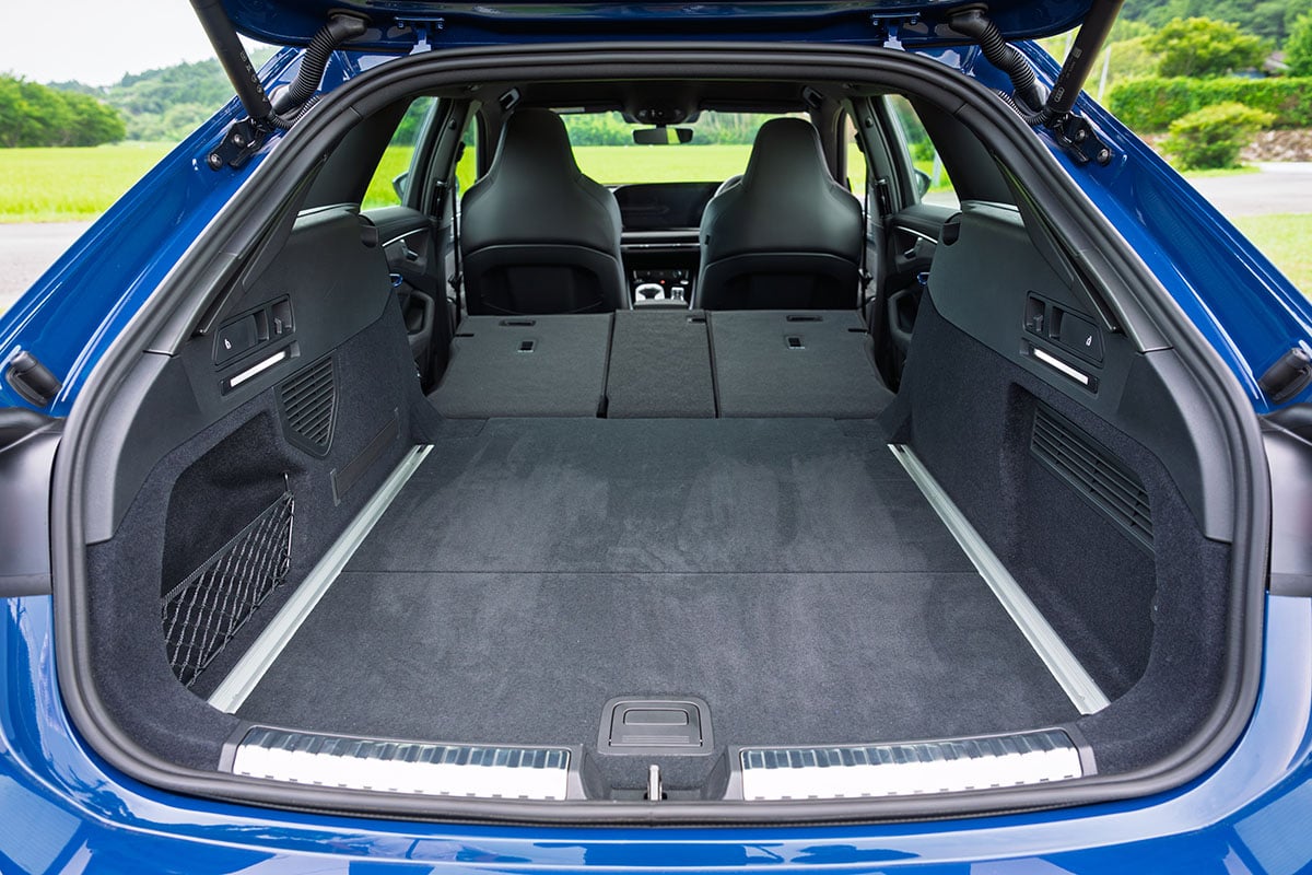 アウディ新型「A6アバント」