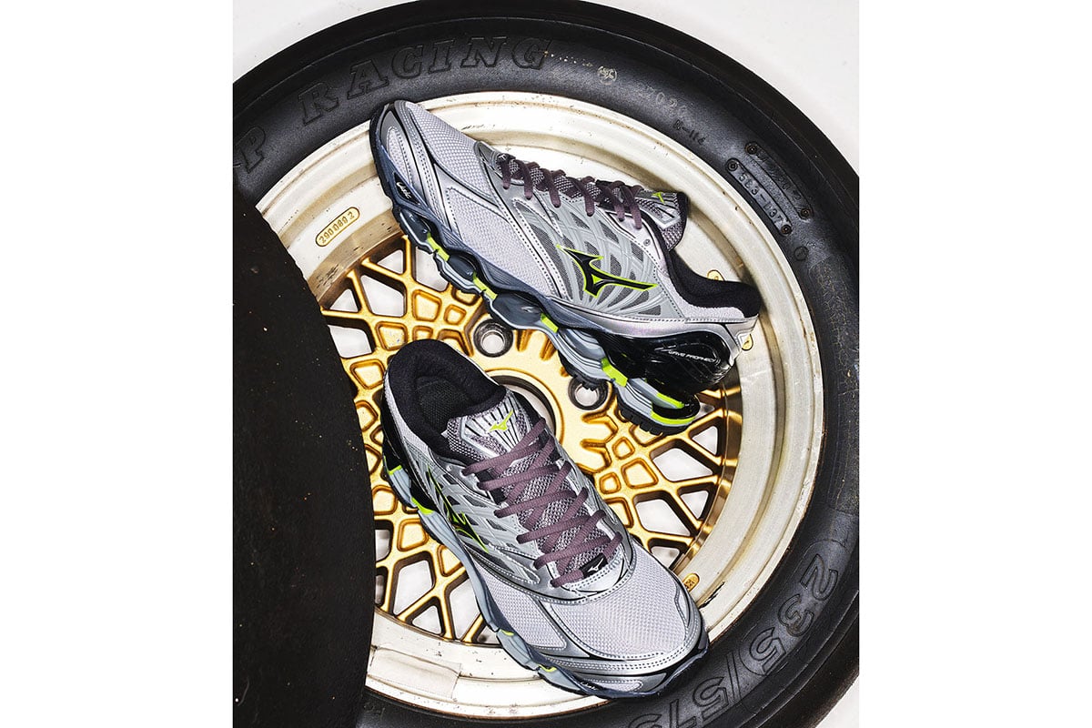 MIZUNO WAVE PROPHECY LS -KICKS LAB. EXCLUSIVE-（ライトグレー×ブラック×ライムグリーン）：2万7500円