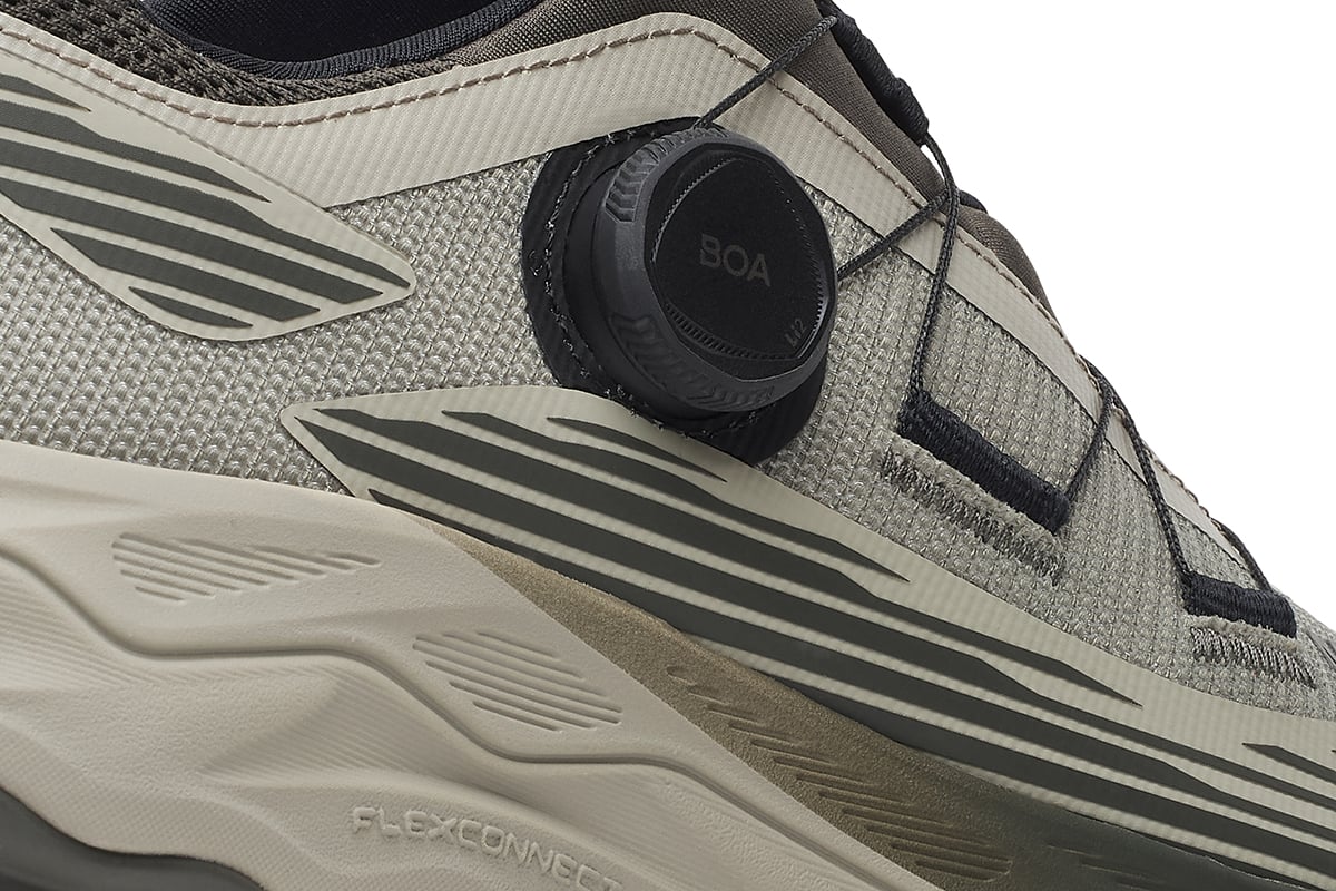AGILITY PEAK 6 BOA（TALUS）：2万8600円　※取扱店舗限定カラー