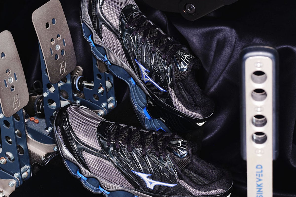 MIZUNO WAVE PROPHECY LS -KICKS LAB. EXCLUSIVE-（チャコール×シルバー×ブルー）：2万7500円