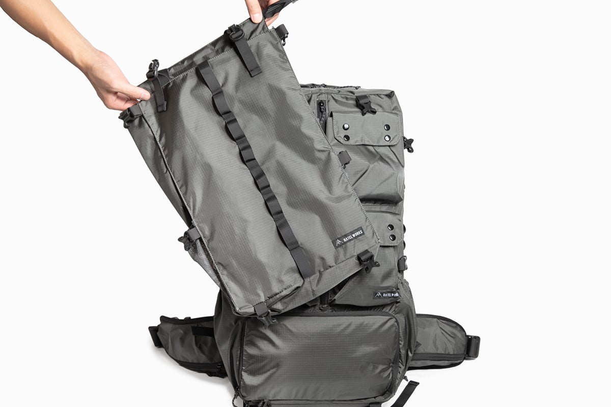 バックルで取り外しが可能な10Lのサブザック