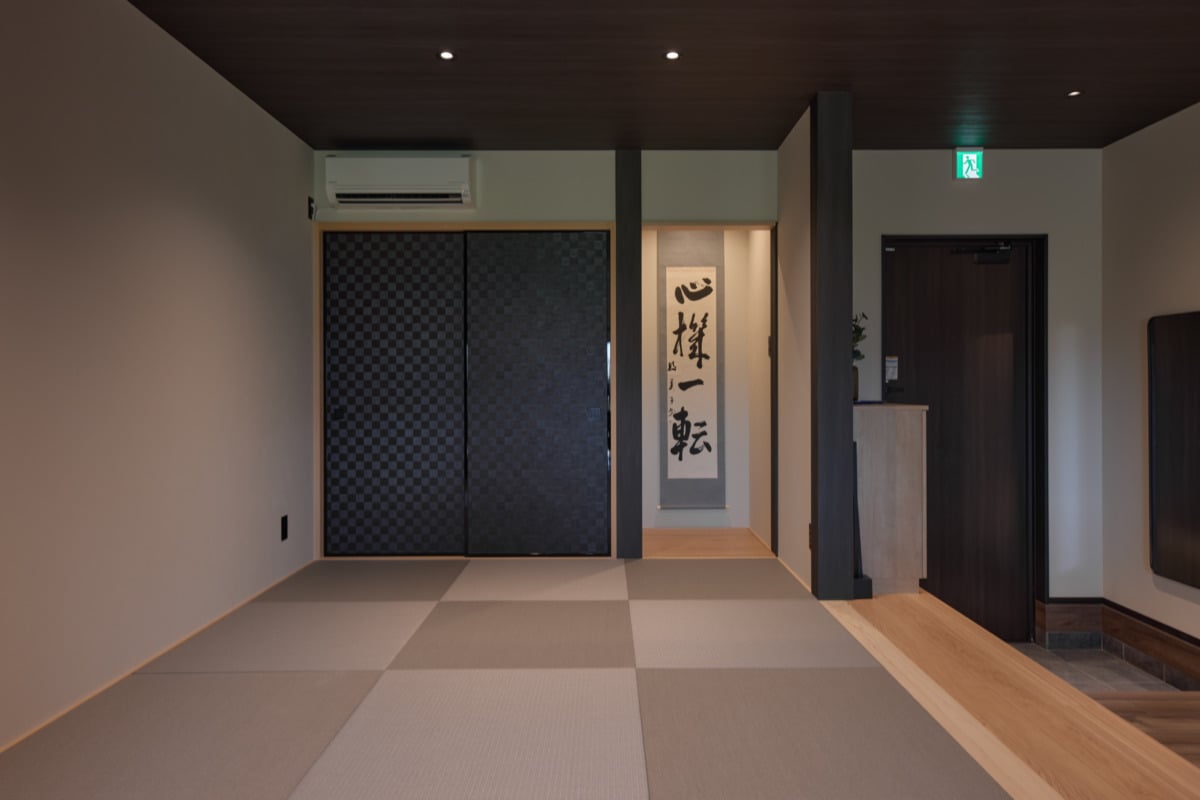畳の温もりを感じる和室