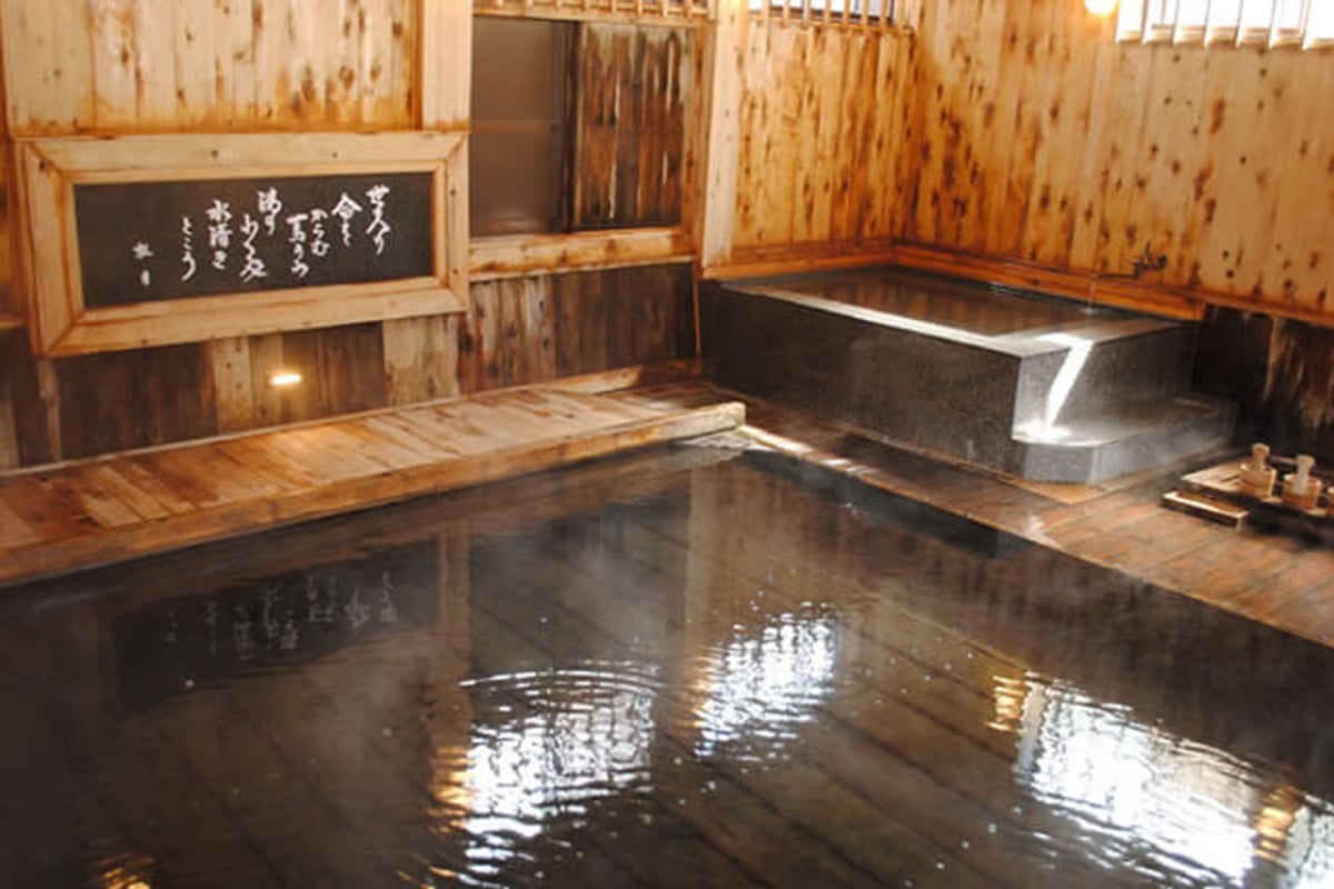 青森県「十和田湖温泉郷」