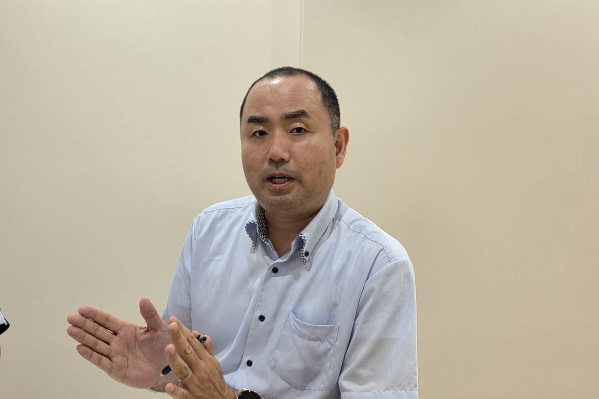 パナソニックテレビ事業部 事業戦略部 商品企画課 主幹の小寺洋平さん。転倒防止スタンドの初期プロジェクトには、設計・技術側のメンバーとして参加した。