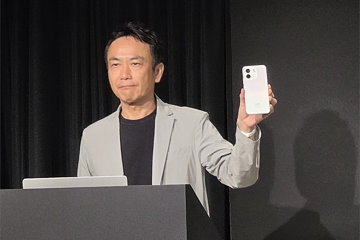 発表会で「REDMI Note 17 Pro Max 5G」を紹介する場面。今回の記事では処理性能やカメラ競争だけでなく、毎日持ち歩く端末がどれだけ長く動き、非常時にも手元に残りやすいかという観点から、このモデルを読み解いている。