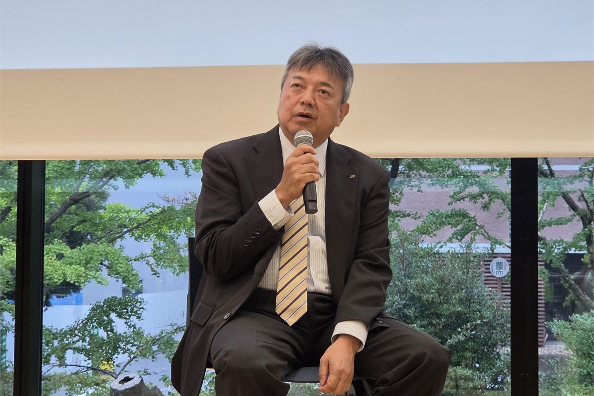 開発の課題を語る宇都宮氏。甘みを引き出すほど、ごはんが柔らかくなって弾力が低下する場合がある。求めているのは甘さだけの最大化ではなく、噛んだときの食感も保つ炊き上がりだ。