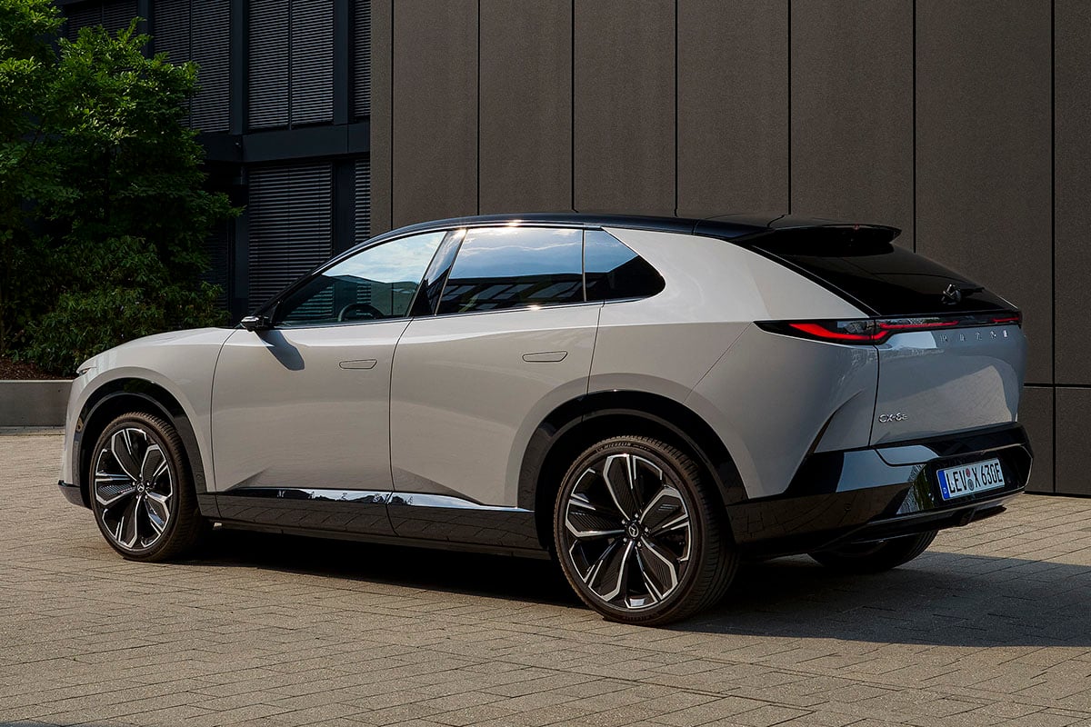 マツダ新型「CX-6e」