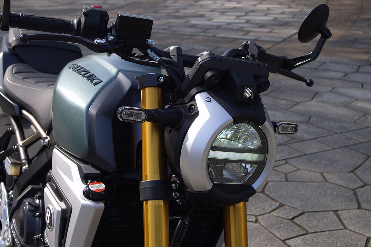 スズキ「GSX-8T」