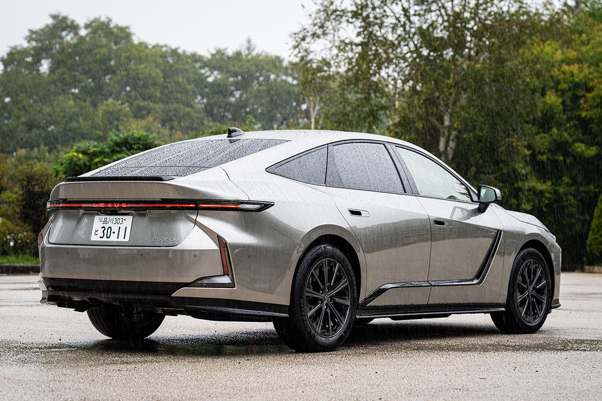 レクサス新型「ES350h AWD」