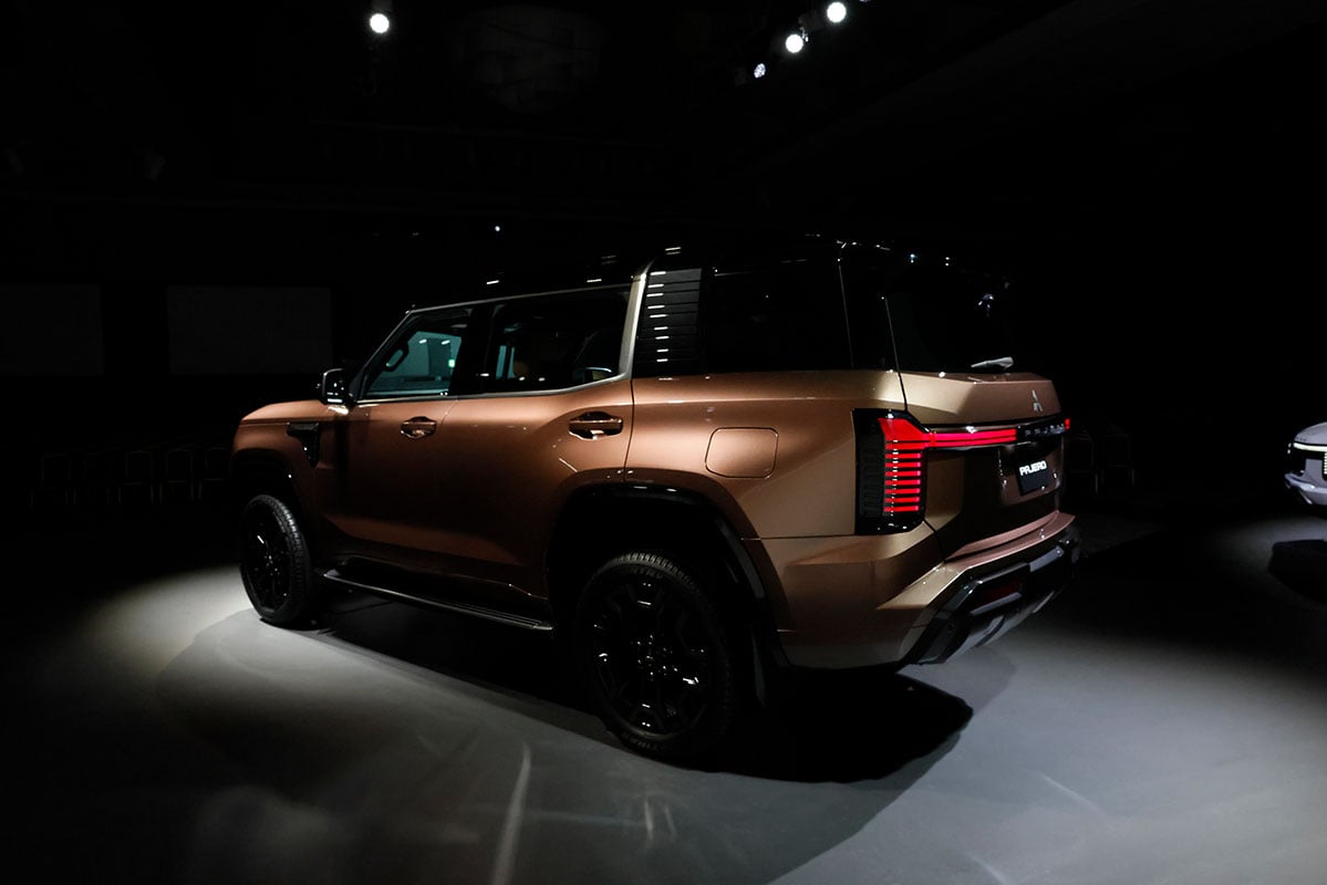 三菱新型「パジェロ」
