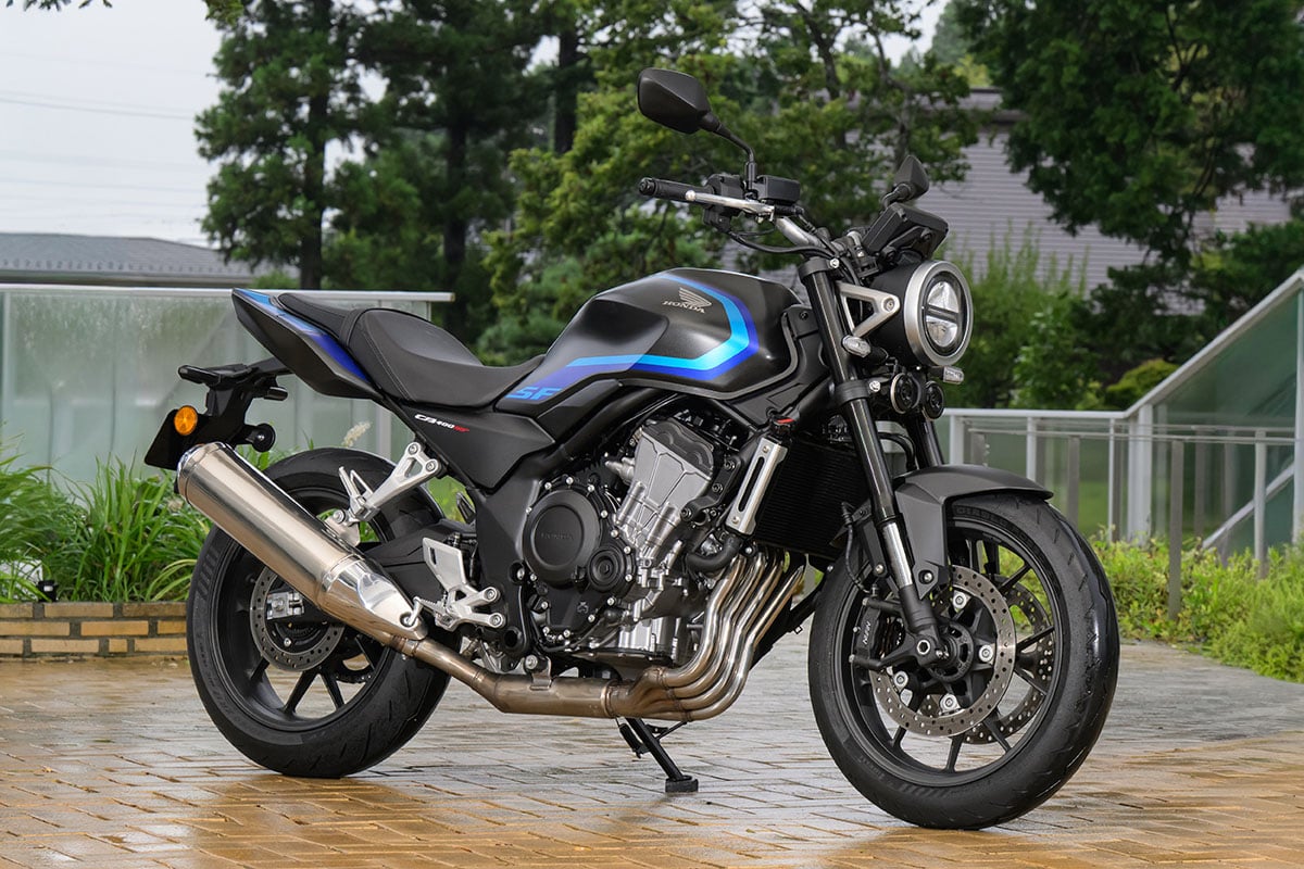 ホンダ新型「CB400スーパーフォア Eクラッチ」