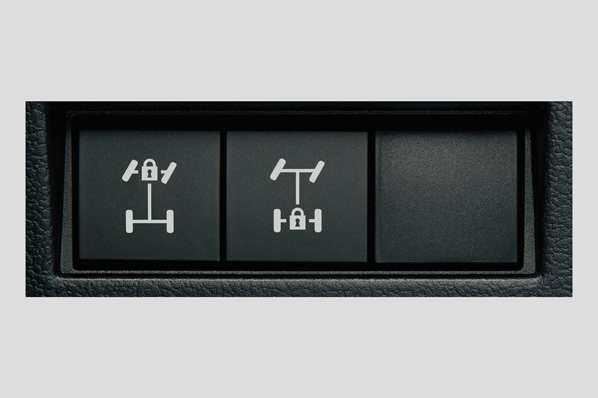 トヨタ新型「ランドクルーザー300」の「GX」グレード