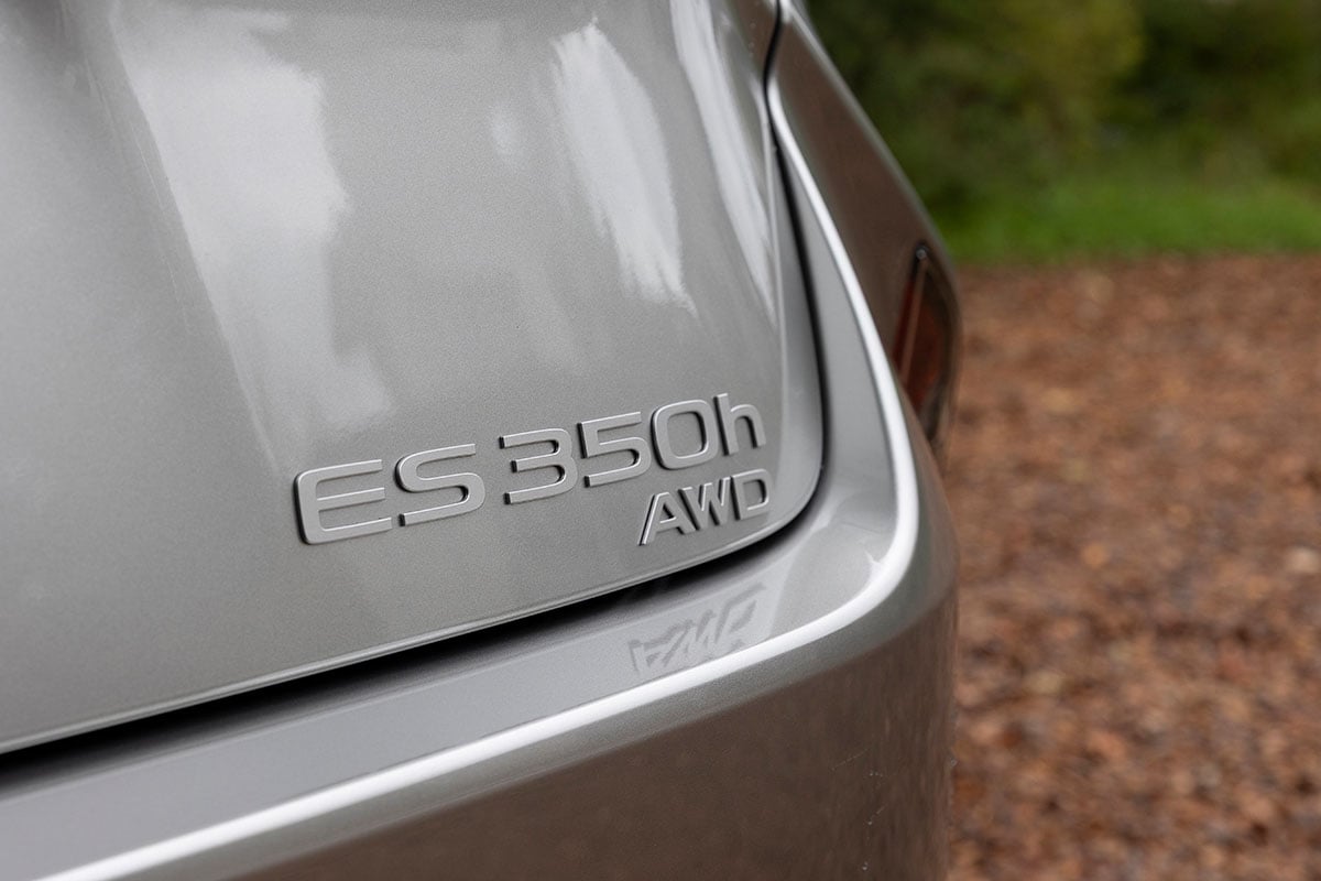 レクサス新型「ES350h AWD」