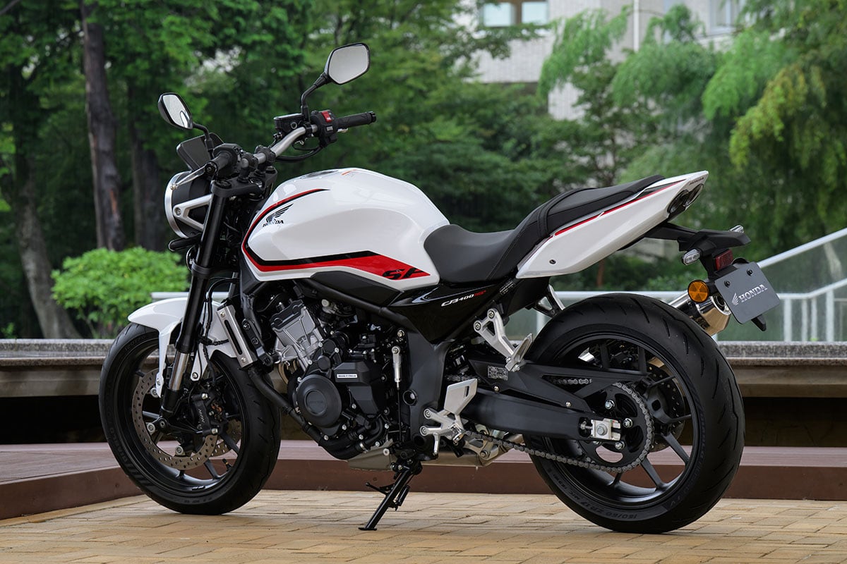 ホンダ新型「CB400スーパーフォア Eクラッチ」