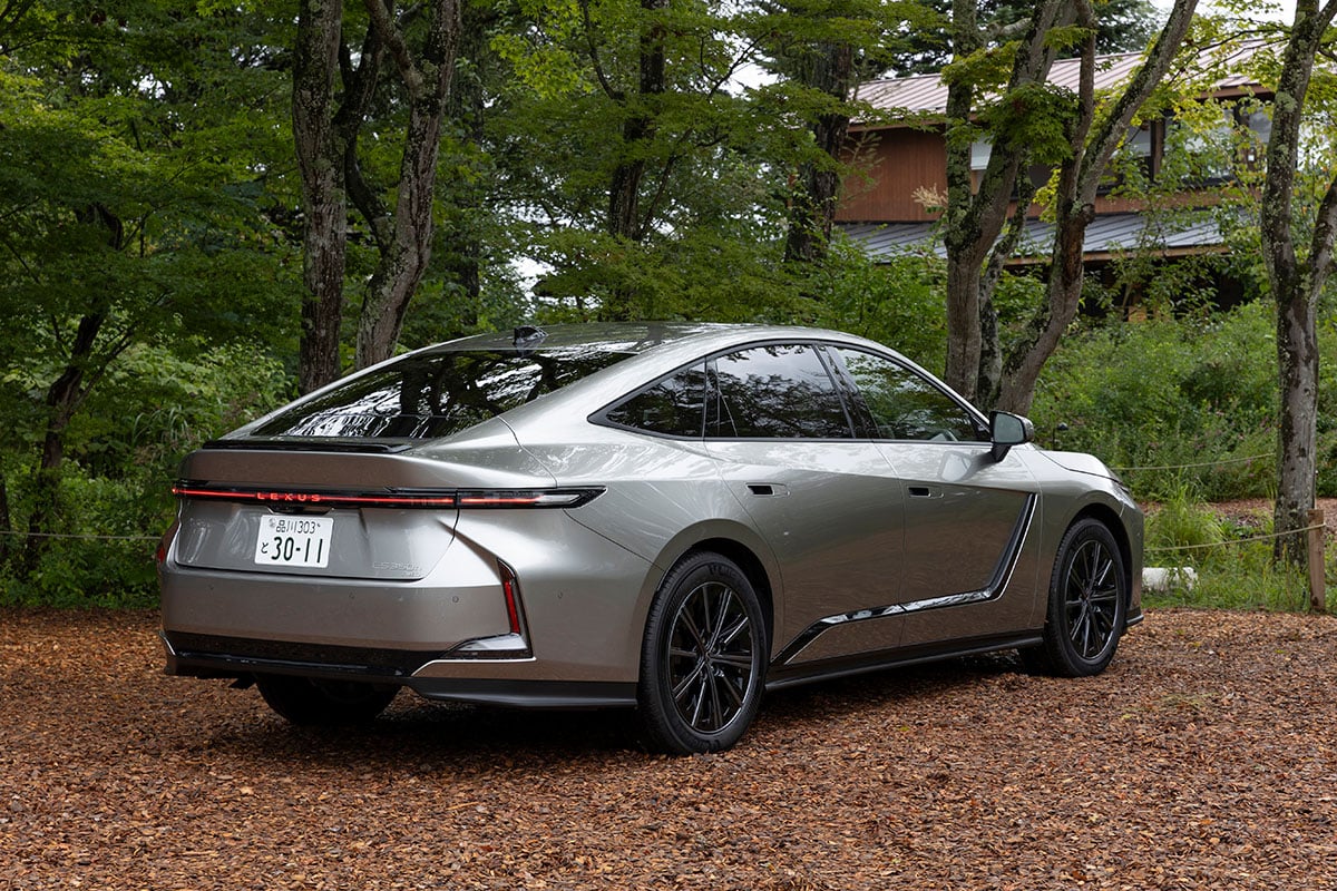 レクサス新型「ES350h AWD」
