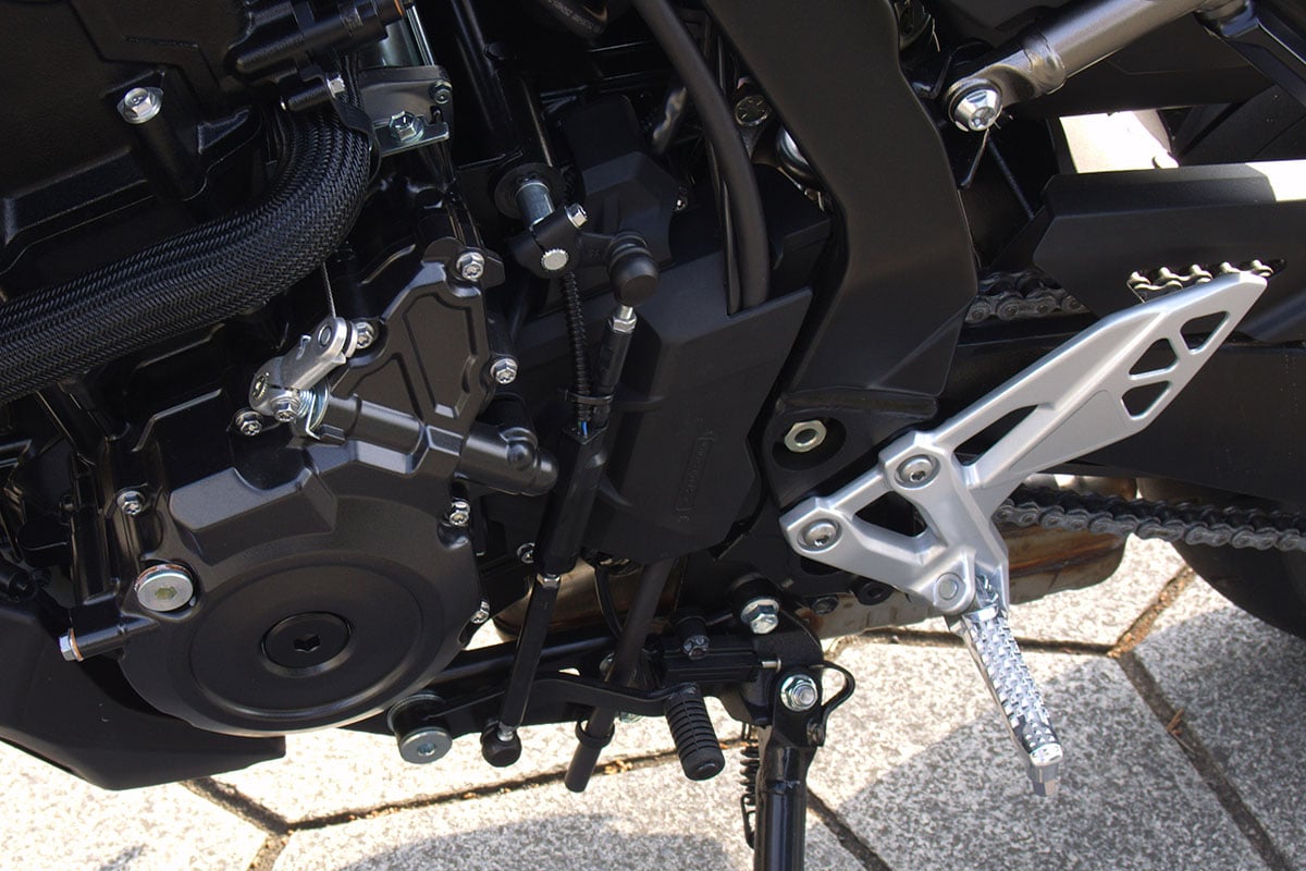 スズキ「GSX-8T」