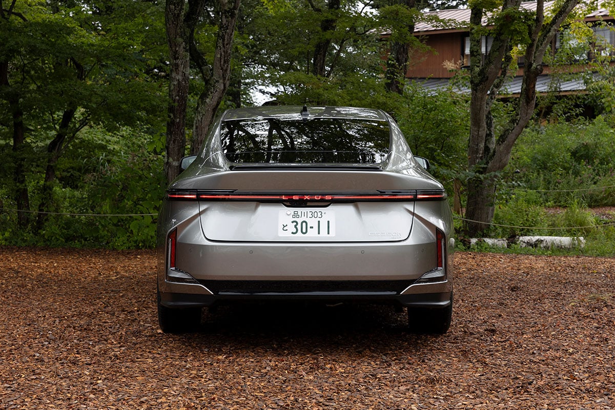 レクサス新型「ES350h AWD」