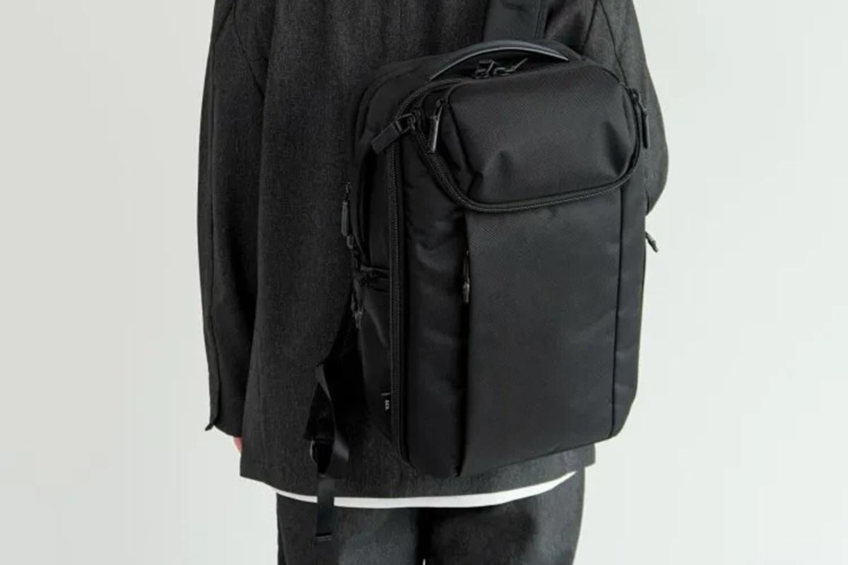 バックパック中（ブラック）：3万5200円