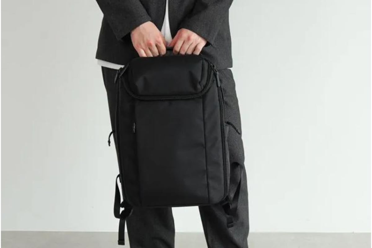 バックパック中（ブラック）：3万5200円