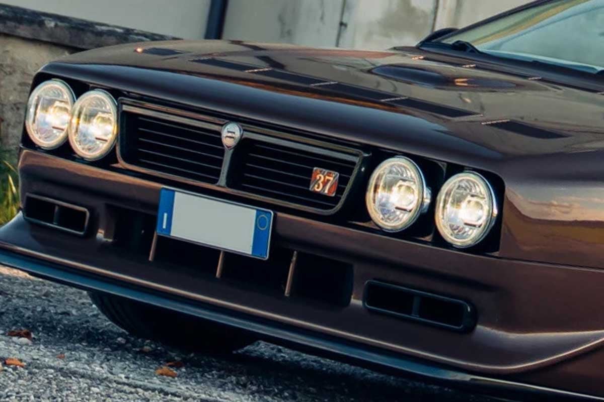 1976年式ランチア「037」をベースに再構築された2025年式「キメーラEVO37」(c)2026 BROAD ARROW Auctions