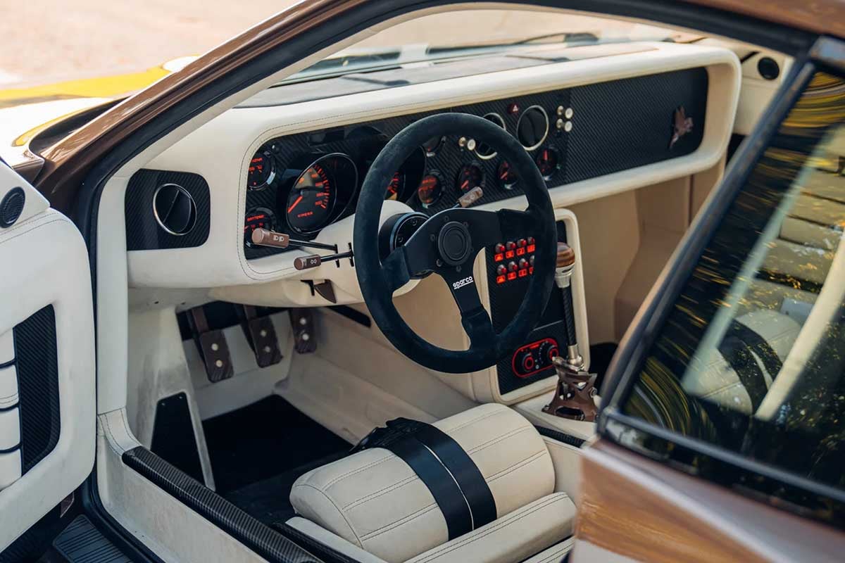 1976年式ランチア「037」をベースに再構築された2025年式「キメーラEVO37」(c)2026 BROAD ARROW Auctions