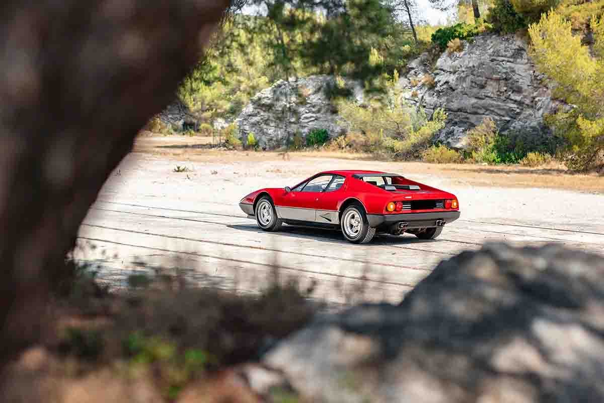 2026年10月に開催されるオークションに出品される1981年式フェラーリ「512BB:(c)2026 BROAD ARROW Auctions