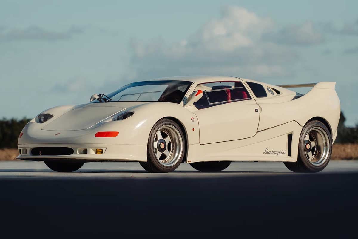 オークションに出品される1990年式MCA「Centenaire（サンテナール）」(c)2026 BROAD ARROW Auctions