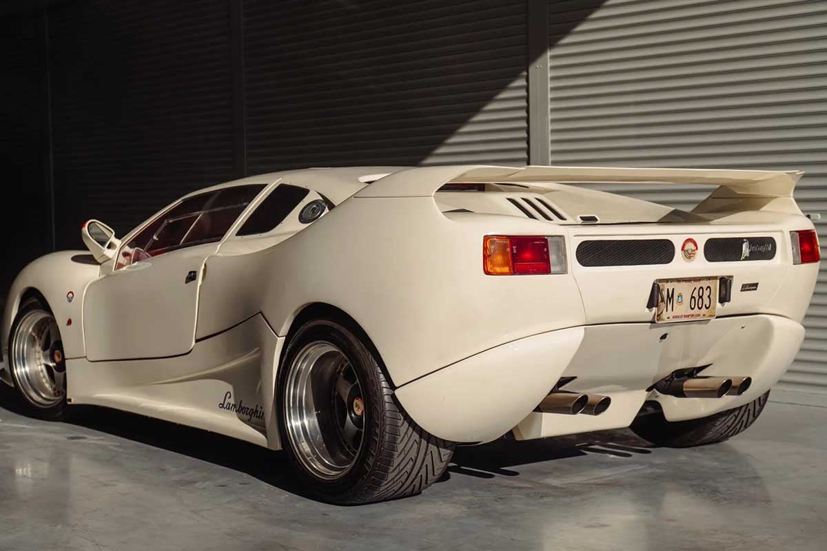 オークションに出品される1990年式MCA「Centenaire（サンテナール）」(c)2026 BROAD ARROW Auctions