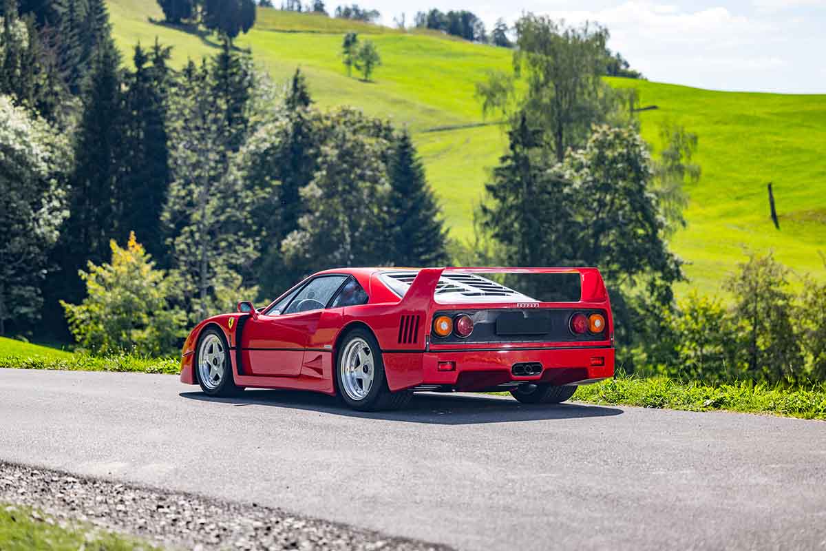 スイスで開催されるオークションに出品される1991年式フェラーリ「F40」Neil Fraser(c)2026 Courtesy of RM Sotheby's