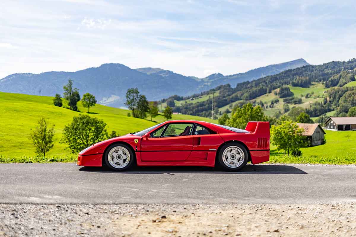 スイスで開催されるオークションに出品される1991年式フェラーリ「F40」Neil Fraser(c)2026 Courtesy of RM Sotheby's
