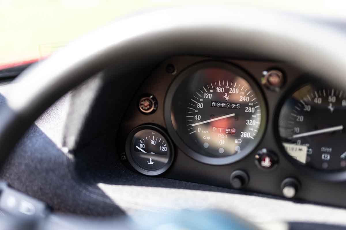 スイスで開催されるオークションに出品される1991年式フェラーリ「F40」Neil Fraser(c)2026 Courtesy of RM Sotheby's