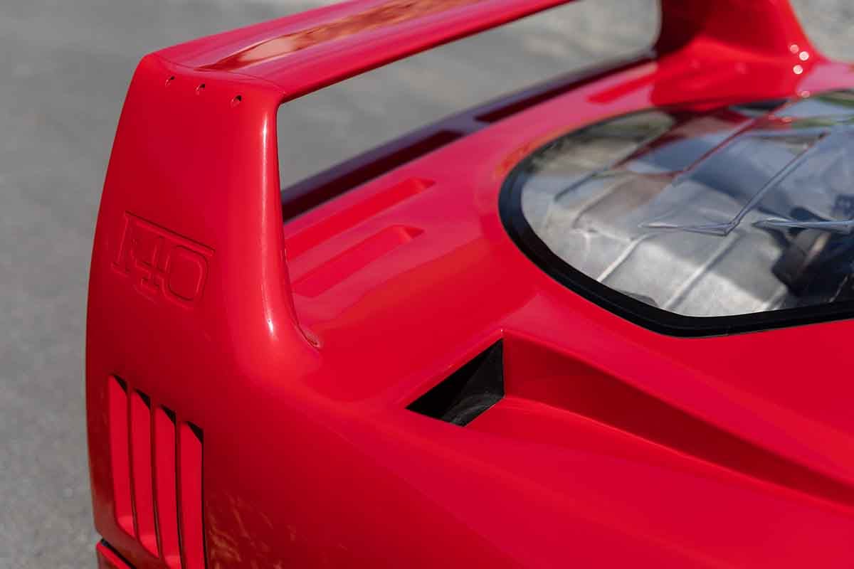スイスで開催されるオークションに出品される1991年式フェラーリ「F40」Neil Fraser(c)2026 Courtesy of RM Sotheby's